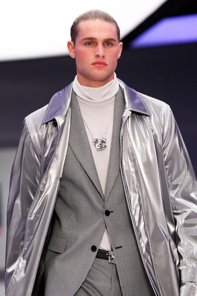 Look 1